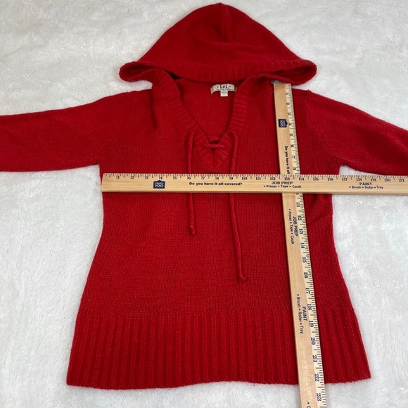 Reposh!! Super cute, but unfortunately didn’t fit :( it’s in great condition<3 - Picture 2 of 3